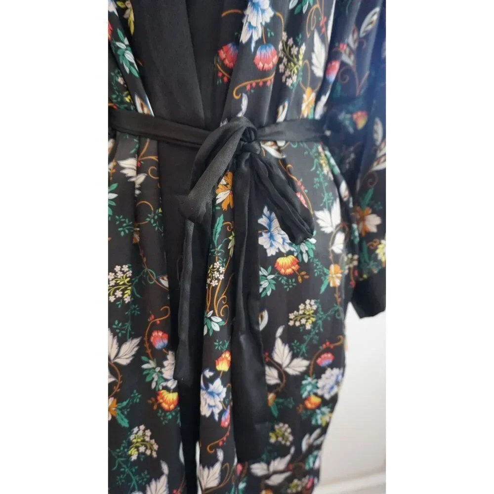 Victoria's Secret Women's Black Floral Satin Short Floral Robe - Size M/L - Picture 2 of 11